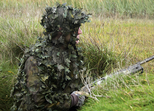 Ghillie suit 