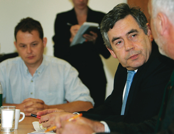 Gordon Brown: Guns are completely unacceptable