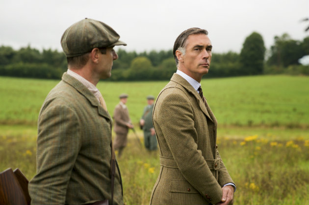 greg-wise-as-mountbatten-in-the-crown
