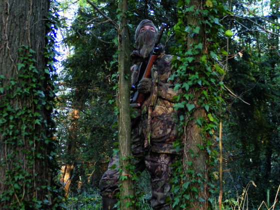 Camouflage clothing