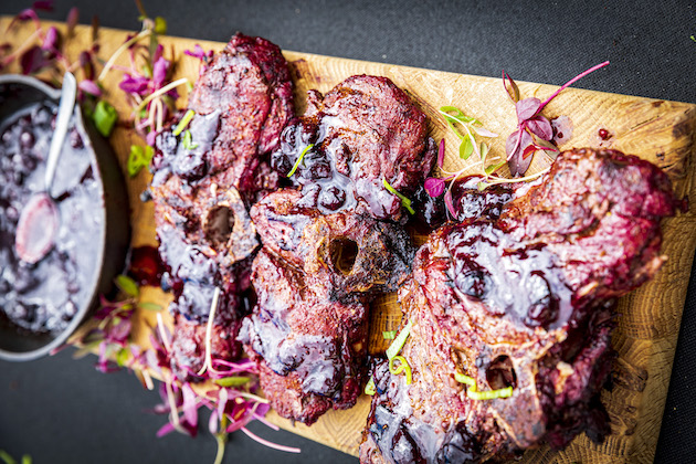 Recipe for venison chops with blueberry sauce