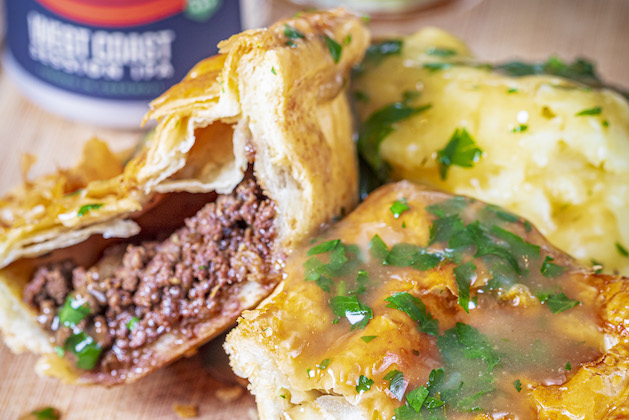 Recipe for venison pie with mashed potato