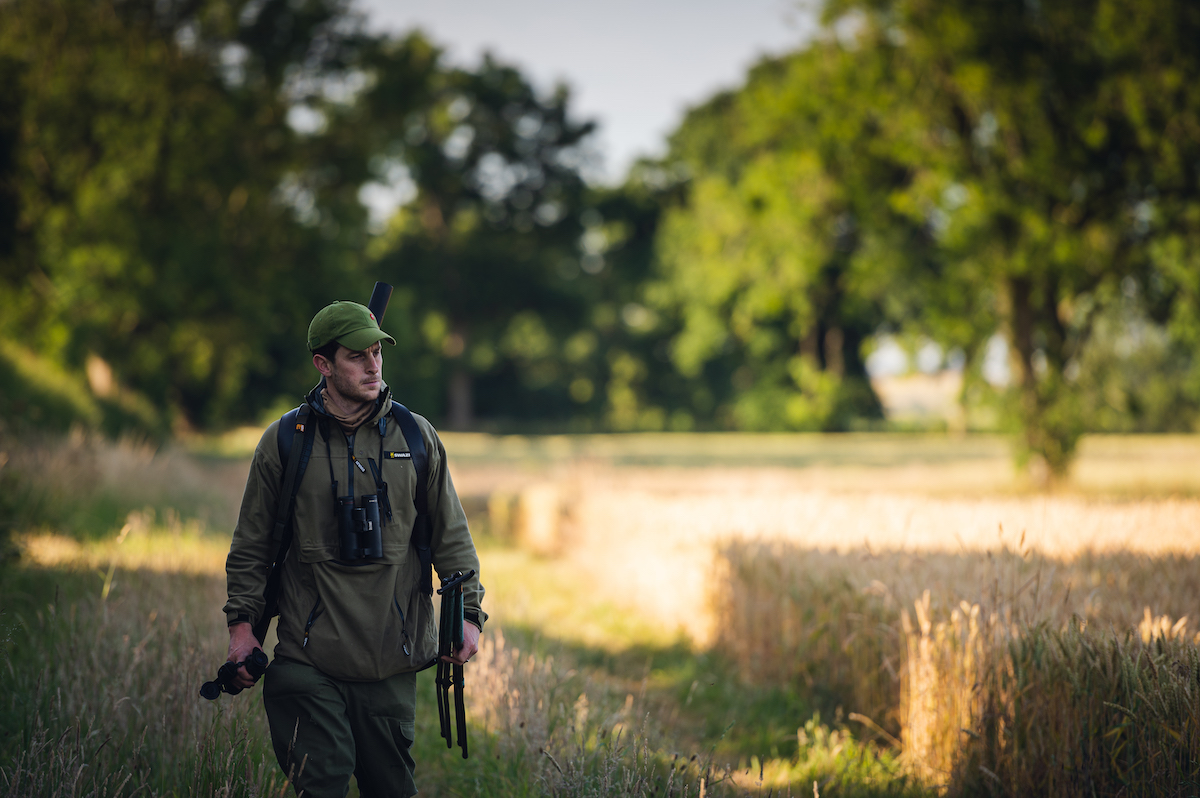 stalker in wheat field using thermal spotters 