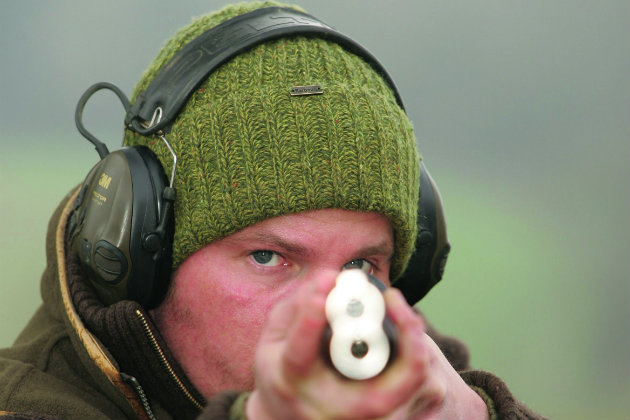 Three questions about eye dominance