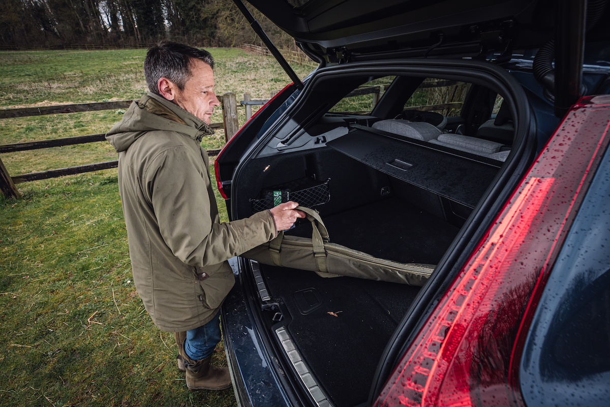gun slip in car boot