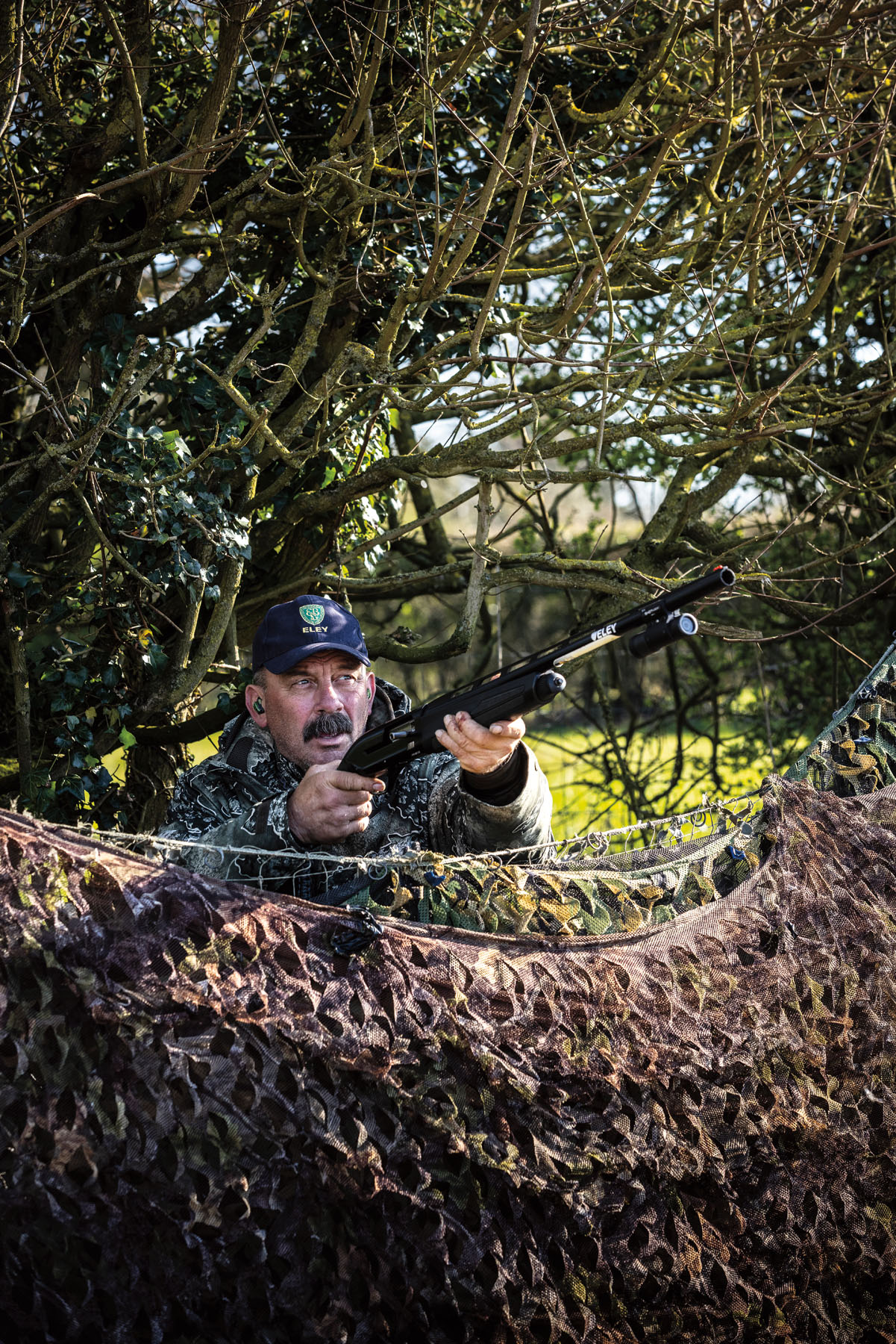 Pigeon decoying over spring drilling: a perfect day in the hide