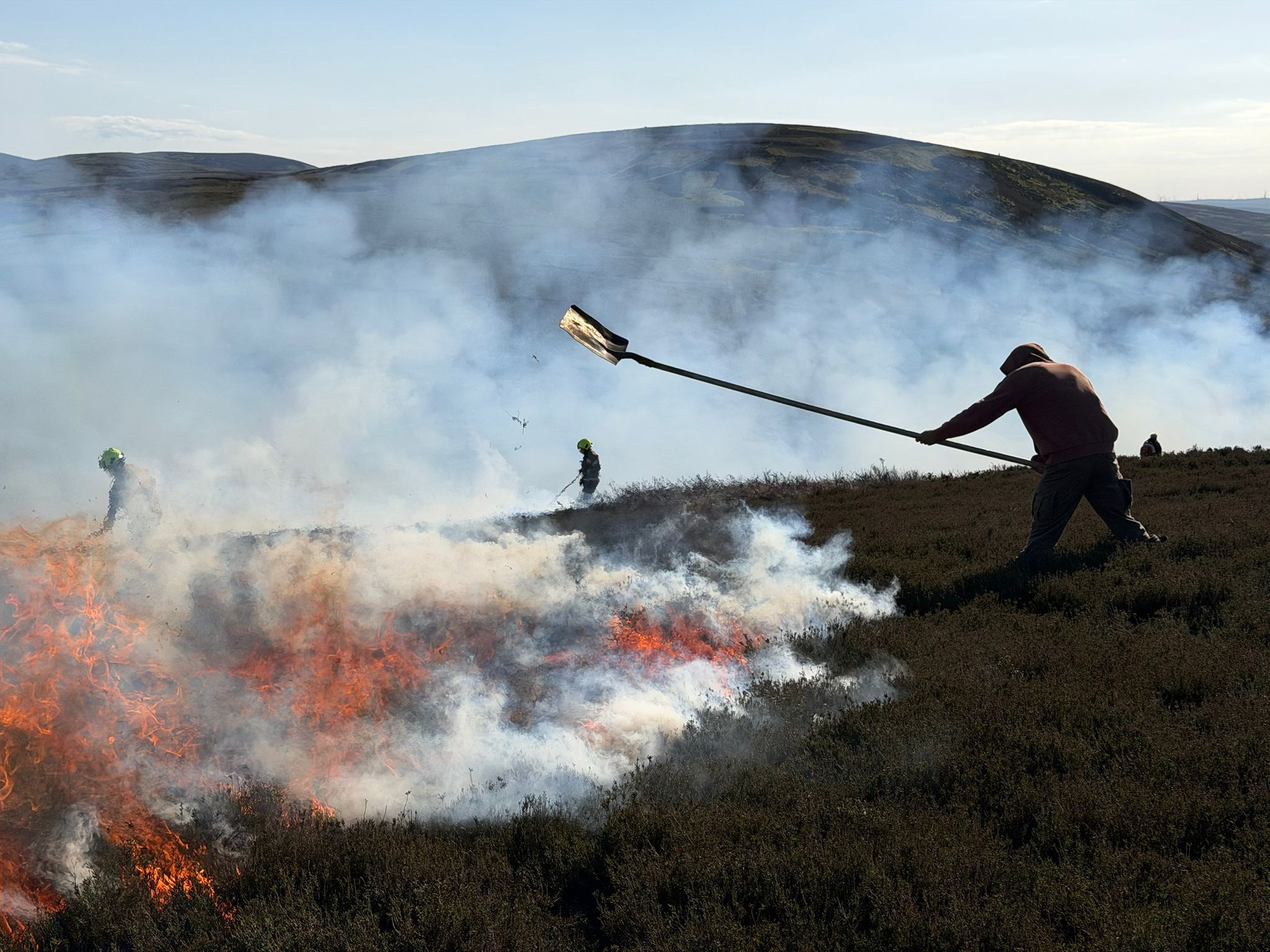 Gamekeepers praised after joint effort halts Pentlands wildfire 