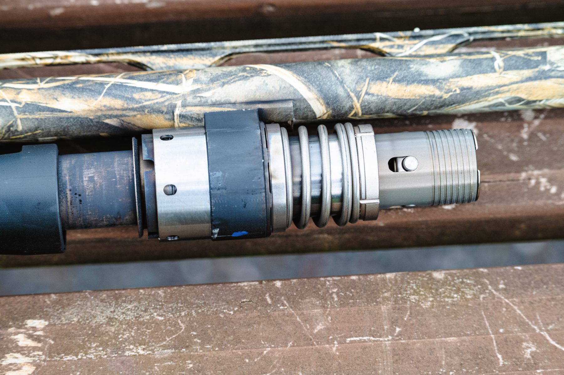 The B-LINK Pro gas piston on the magazine tube of the Beretta A400 Solo with the fore-end removed