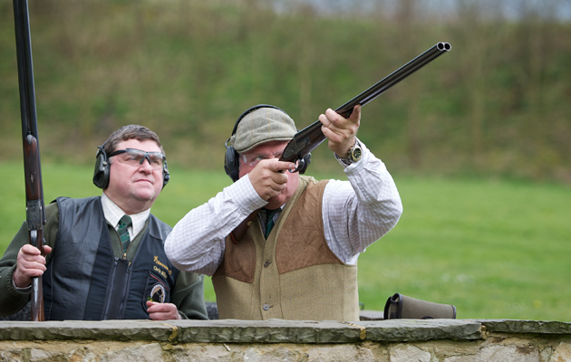what to wear clay shooting